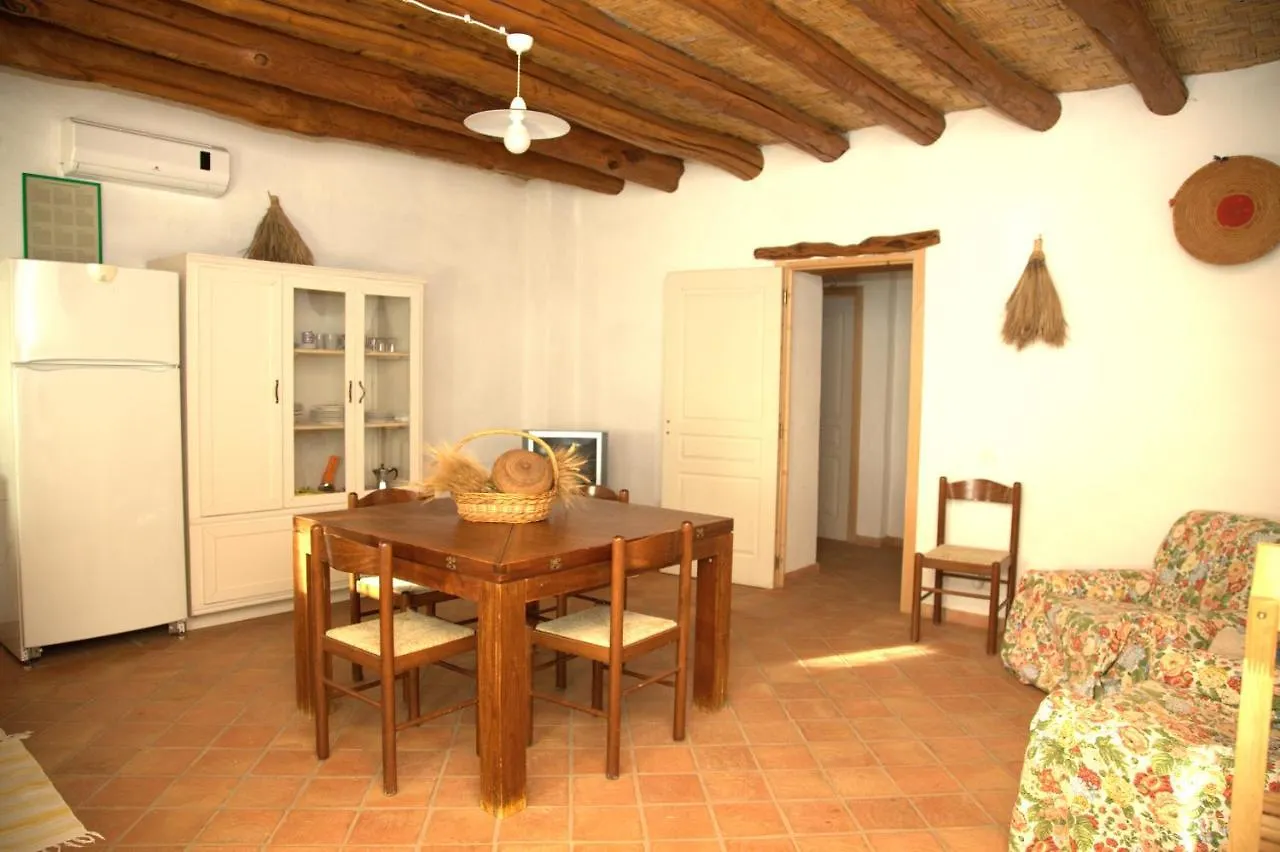 DomusAntiga Monolocali E Trilocali- hifi gratuito San Giovanni Suèrgiu Appartamento